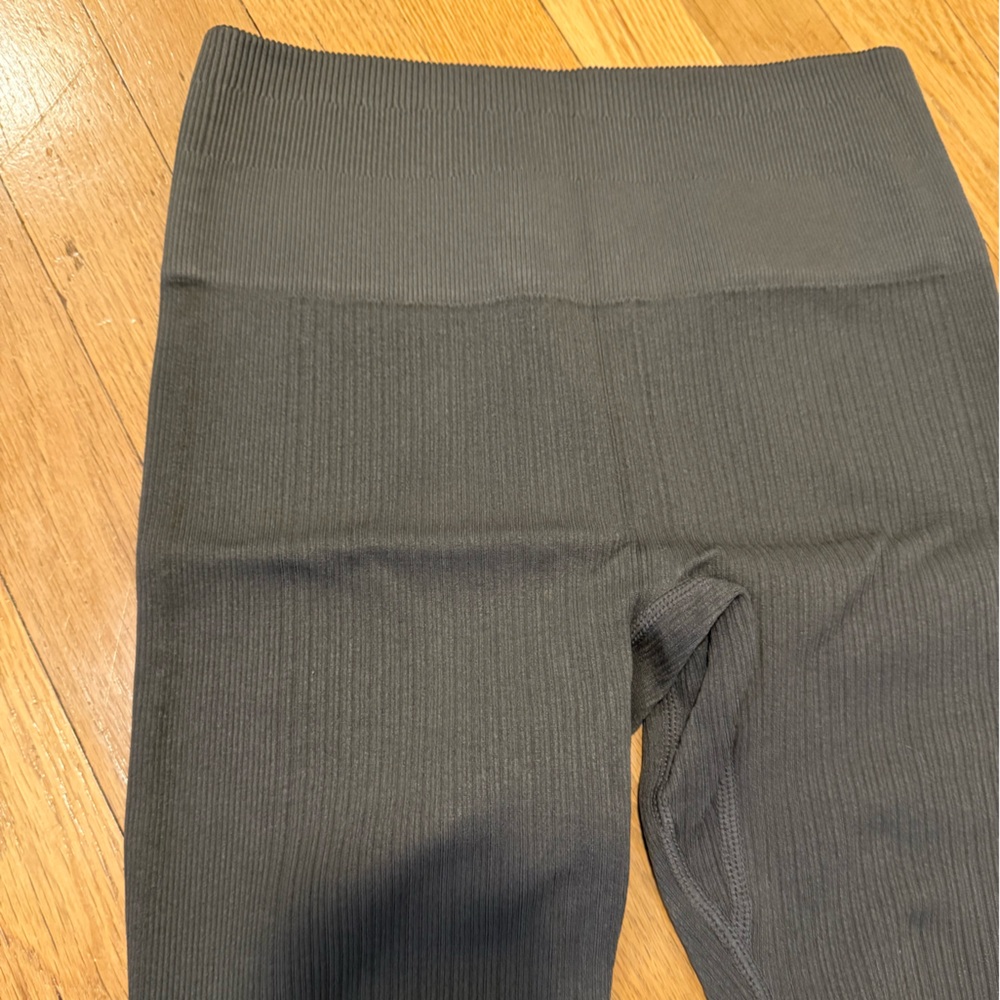 Fabletics Seamless Ribbed Legging - image 3